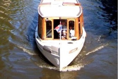 Koninginnedag Amsterdam: Boten langer 10 meter eigen route