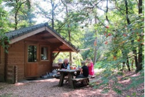 Trekkershutten Natuurkampeerterreinen samen in één organisatie