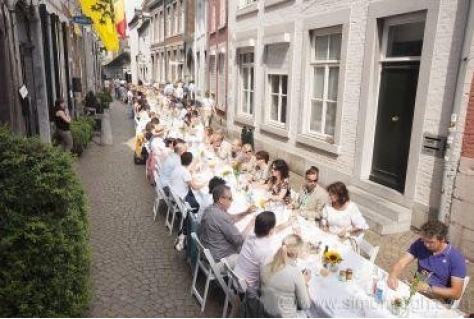 Tafelen in Sint Bernardusstraat