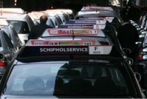 100 elektrische taxi’s rondom Schiphol