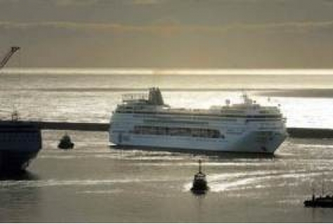 Cruisenieuws: afvaart Koningsdam en tewaterlating Armonia