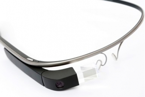 Schiphol bekijkt reiziger door Google Glass