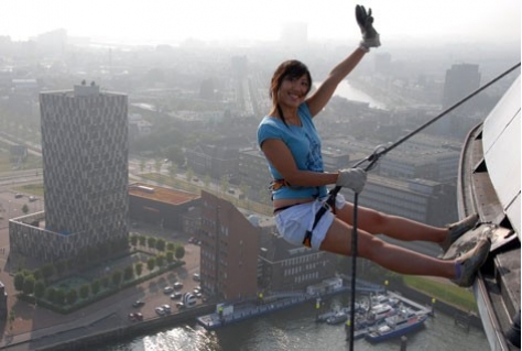 Twintig jaar abseilen van Euromast