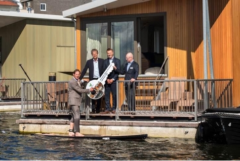 Luxe woonboten Marina Eemhof opgeleverd