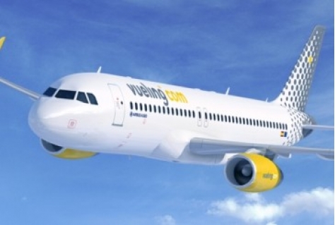 Twee extra Vueling vliegtuigen bij Schiphol