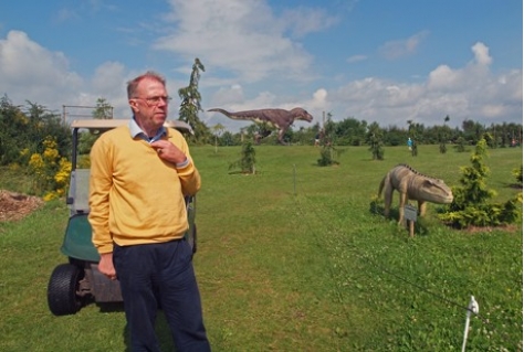 300.000 bomen en 30 dino’s in een aardappelveld