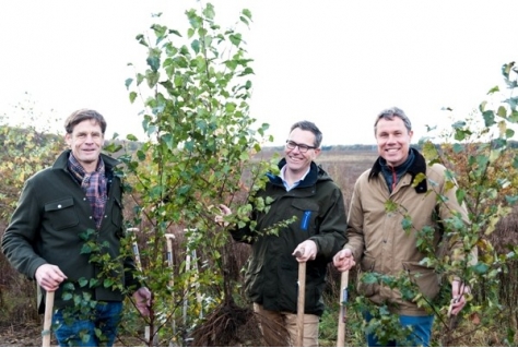 Landal, Natuurmonumenten en Greenchoice planten samen bomen