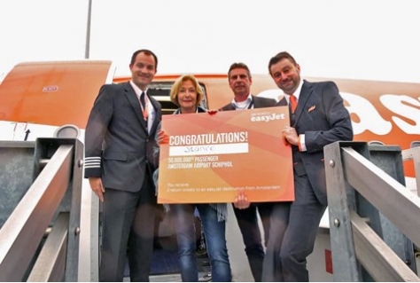 50 miljoenste passagier voor easyJet op Schiphol