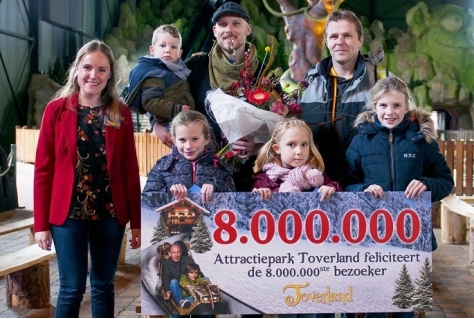 Toverland 8 miljoenste bezoeker