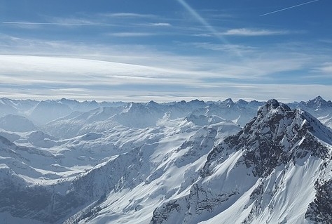 Wintersportgebieden Alpen stevig in de sneeuw