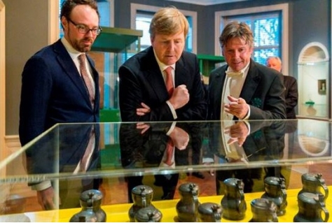 Koning opent tentoonstelling over Zwanenbroeders