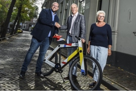 Bijzondere De Stijl fiets gewonnen door Utrechter