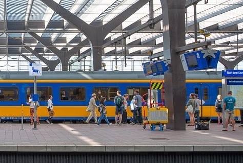 Treinreizen zonder gedoe van je kaart opladen