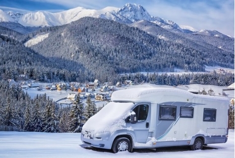 Eigenaar camper investeert in winterreis