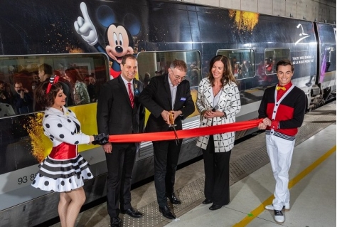 Eerste Thalys vanuit Amsterdam naar Disneyland