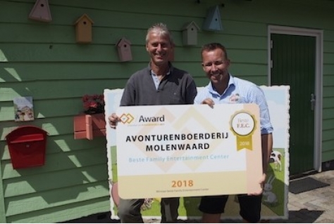 Award voor beste Family Entertainment Center uitgereikt aan Michael van Hoorne van Avonturenboerderij Molenwaard