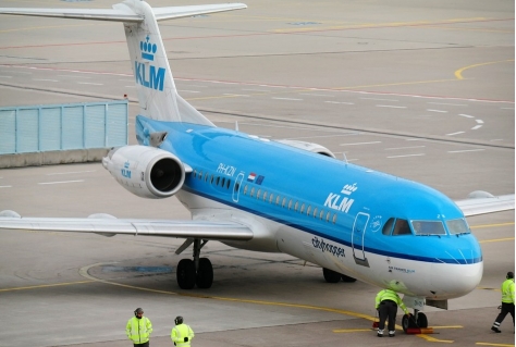 FNV dreigt met staking cabinepersoneel KLM