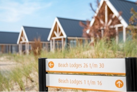 Roompot bouwt campings om naar bungalowparken