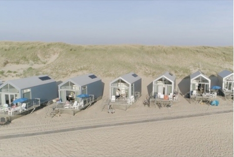 Roompot neemt 90 strandhuisjes Landal in Julianadorp over