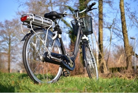 Ouderen fietsen sneller en verder