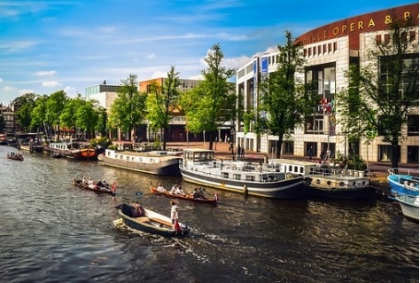 Amsterdam: bezoekers mijd drukke plekken