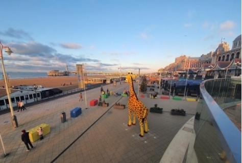 Wie bedenkt een naam voor de giraffe van het LEGOLAND Discovery Centre Scheveningen?