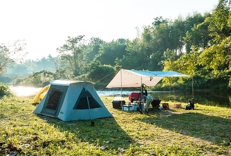 Concurrenten ACSI en camping.info samen in online campingboekingen