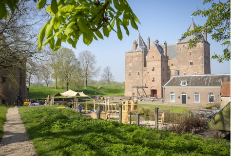 Stormbaan voor kinderen bij Slot Loevestein