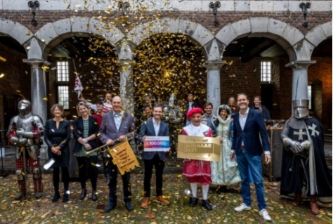 Kasteel Hoensbroek kaapt Museumprijs weg voor Volkenkunde en Amsterdam Museum