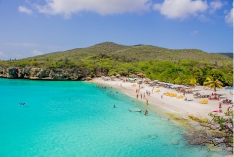 Luchtvaart naar Caribisch Nederland trekt aan