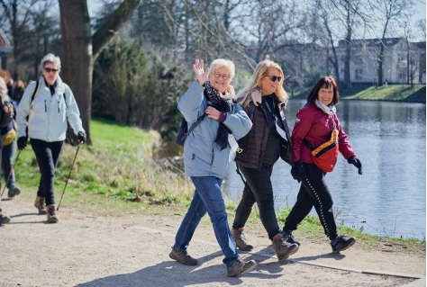 Eerste Urban Walk Haarlem trekt 2300 wandelaars