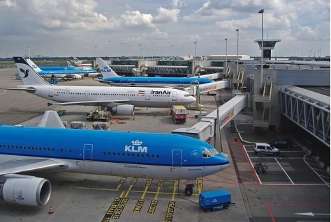 Amsterdam wil krimp Schiphol naar 400.000 vluchten per jaar