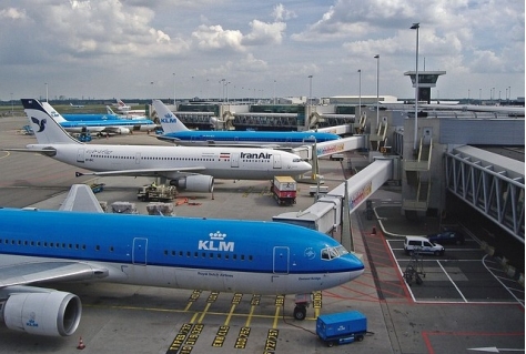 Schiphol hoeft minder te krimpen