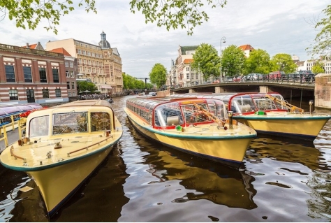 Vergunningstelsel rondvaartboten Amsterdam naar de prullenbak