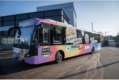 Feestelijke onthulling van 'Das ist Parkstad'-Bus