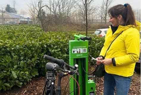 12 Vlaamse recreatiegebieden helpen recreanten met 15 fietsreparatiezuilen