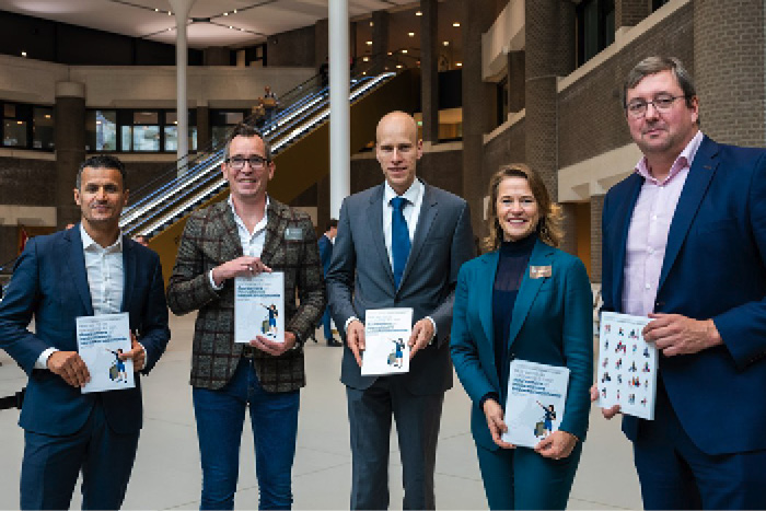 Het plan is namens de volgende organisaties aangeboden: Rotterdam Partners, amsterdam & partners, Utrecht Marketing, Eindhoven365, The Hague & Partners, Marketing Groningen, Dordrecht Marketing & Partners, Marketing Drenthe, MarketingOost, Leiden & Partners, VisitBrabant, Kennisnetwerk Destinatie Nederland, Merk Fryslân, Maastricht Marketing, Toerisme Veluwe Arnhem Nijmegen.