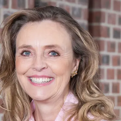 Author Angela Wright